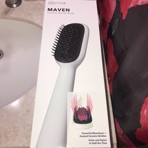 Instyler MAVEN Ceramic Hot Air Brush